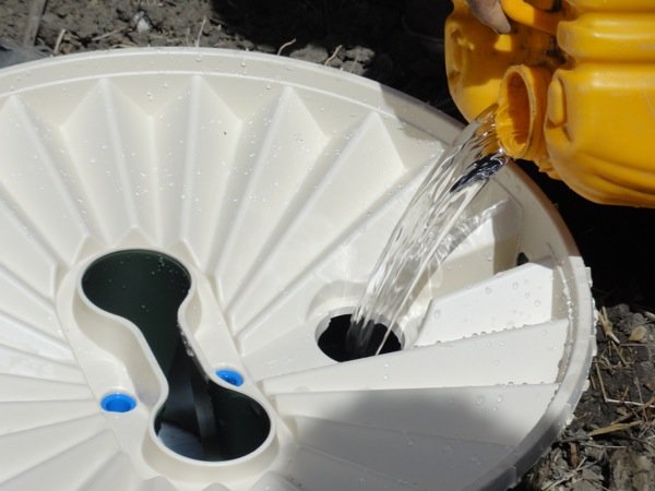 We fill the waterboxx with 16 liters of water (4 gallons)