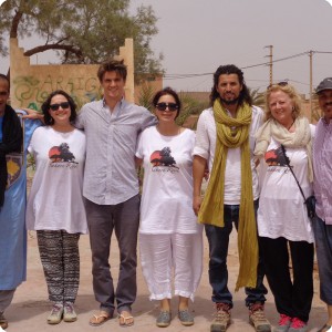 39. The team of the Sahara Roots with members of the school
