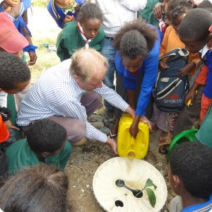 30 The final inauguration of the Salem School Ethiopia and El Verano school USA Mental Insight Foundation funded beekeeping project kopie  ren