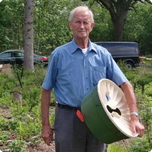 16 Piet Hoff 80 years  Pieter Hoff s father June 2010