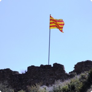 0.2 The flag of Catalunya celebrates the beautiful day