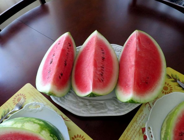 1. Grow watermelons in a water saving way  and eat them during the summer